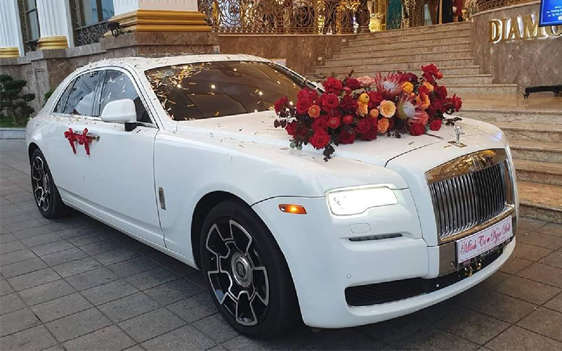 cho-thue-xe-cuoi-cao-cap